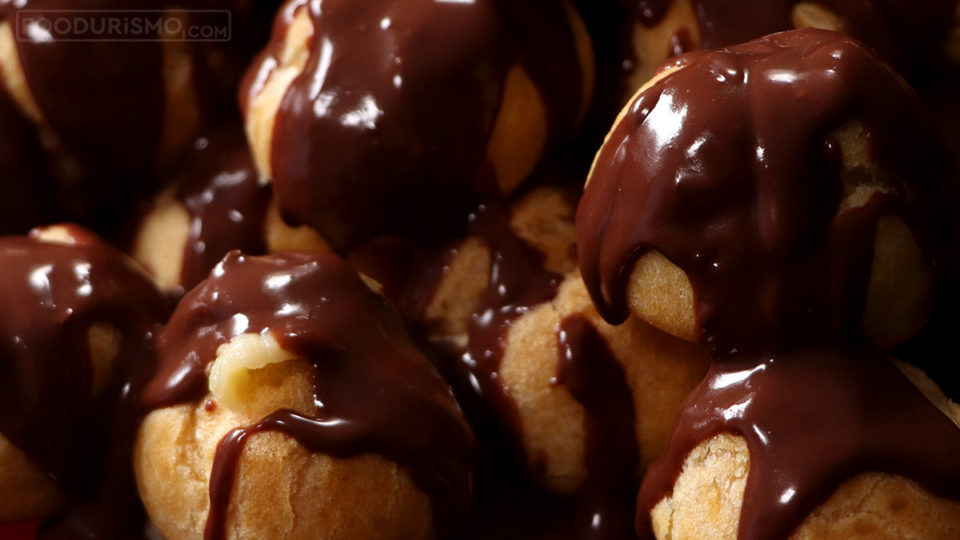 προφιτερόλ σοκολατας CHOCOLATE PROFITEROLES