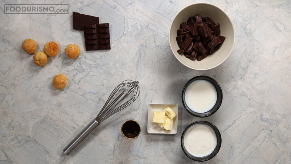 προφιτερόλ σοκολατας CHOCOLATE PROFITEROLES υλικά σαλτσας