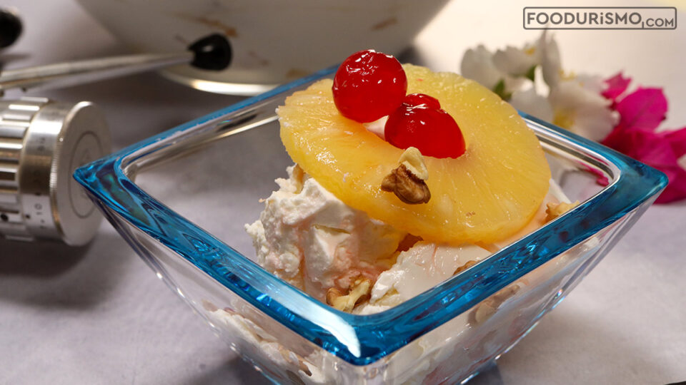Yogurt dessert with fruit & jelly