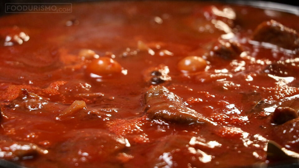 cook the meat in the sauce