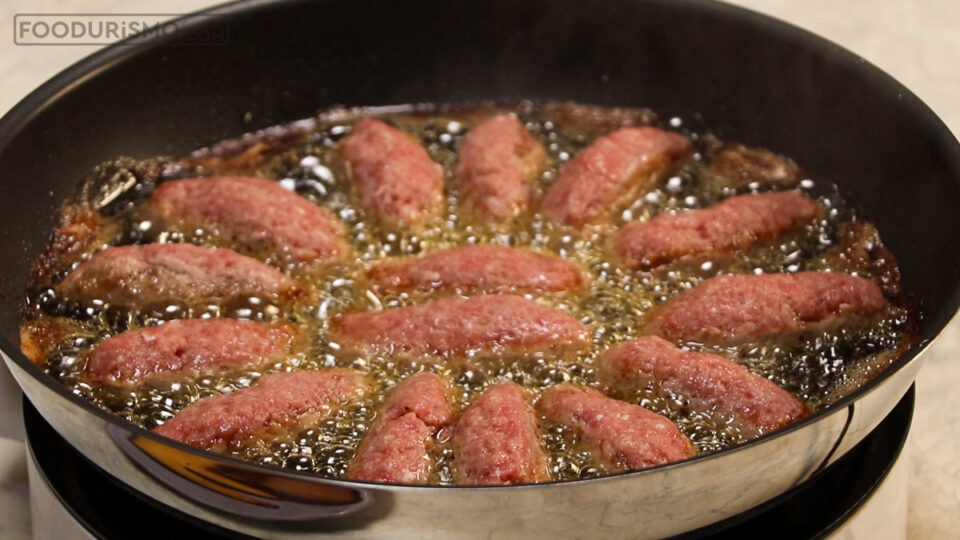 Politiki soutzoukakia in the pan