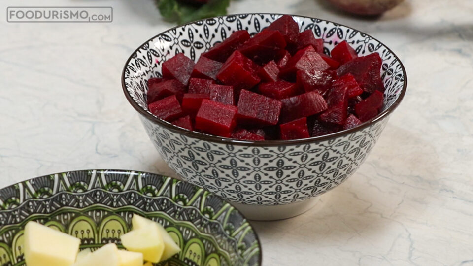 παντζάρια και μήλο σε κύβους