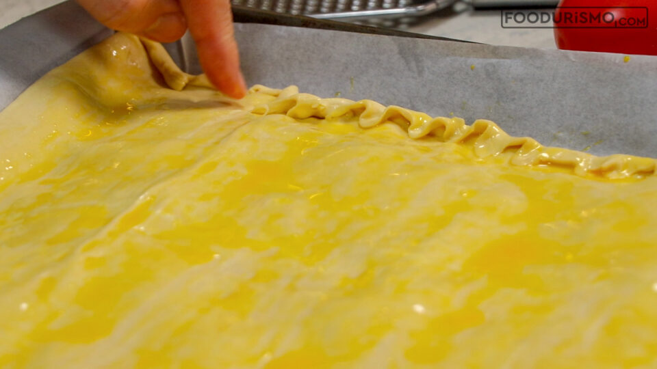 Ενώνουμε με τα δάχτυλα τα δύο φύλλα