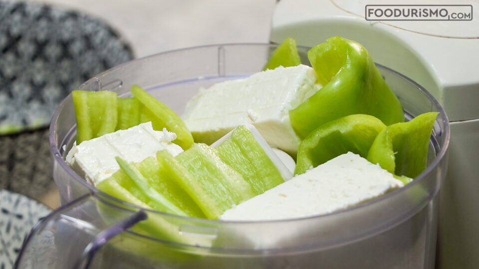 υλικά για τυροκαυτερή στο μπλέντερ