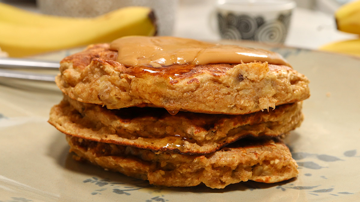banana pancake packshot with peanut butter and honey