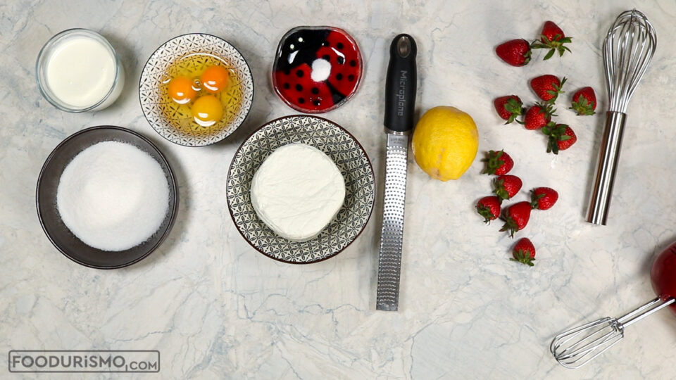 filling cheesecake